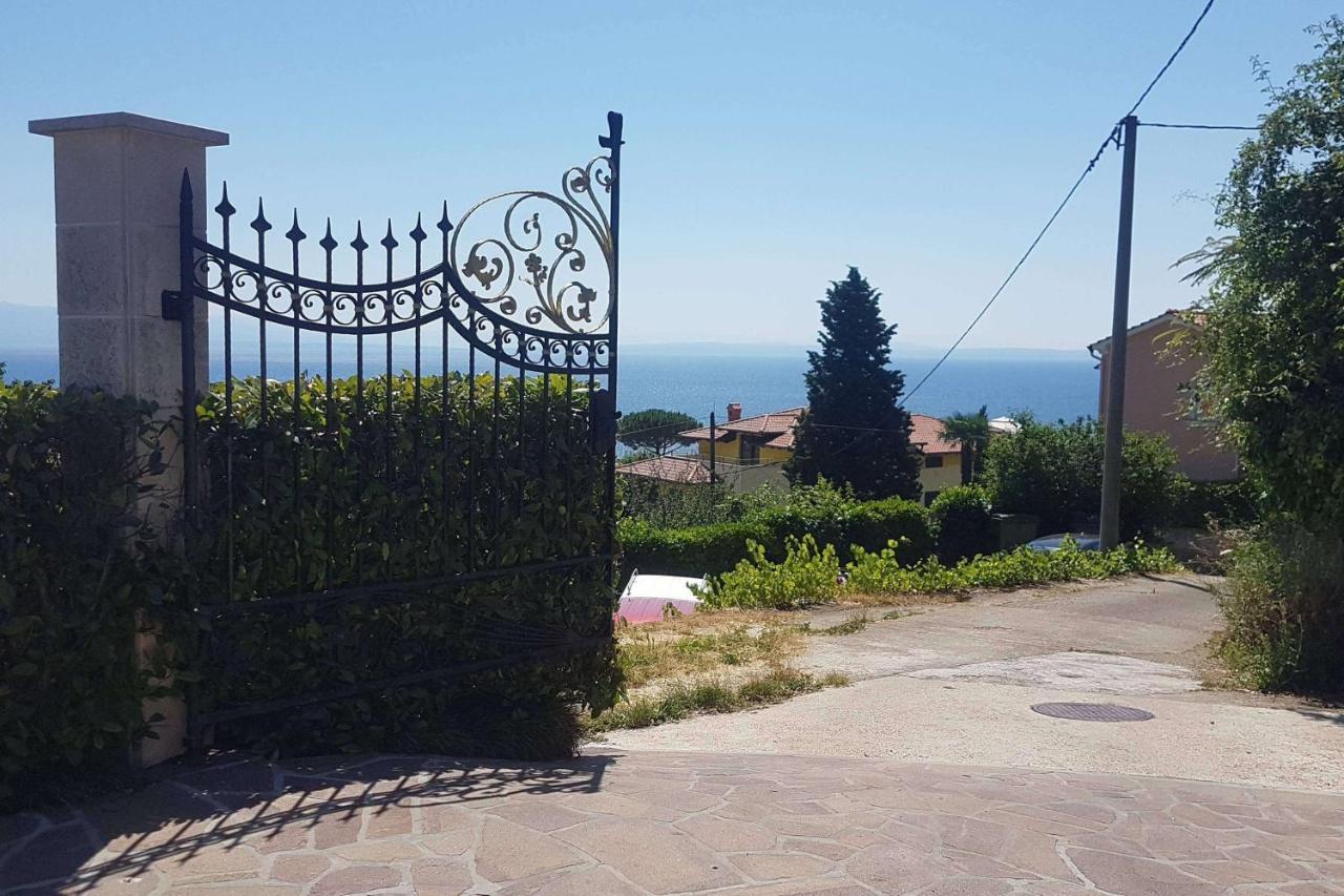 Family Friendly Apartments With A Swimming Pool Lovran, Opatija - 14178 Ngoại thất bức ảnh